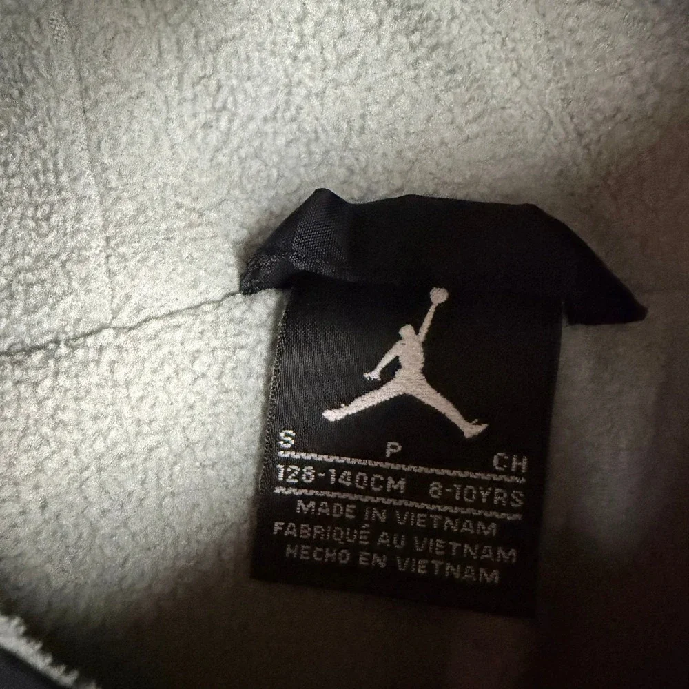 Jordan Kids Puffer Jacket Black White Jumpman Hooded Fleece Lined 9059 S 8-10